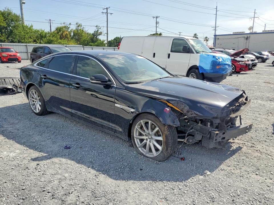 60313876 :رقم المزاد ، SAJWA2GB8BLV01845 vin ، 2011 Jaguar Xjl مزاد بيع