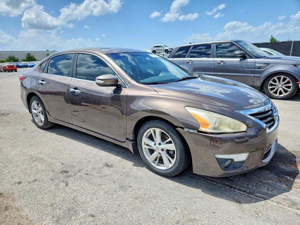 2014 Nissan Altima მანქანა იყიდება აუქციონზე, vin: 1N4AL3AP5EC129744, აუქციონის ნომერი: 61147386