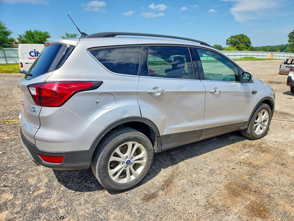 2019 Ford Escape მანქანა იყიდება აუქციონზე, vin: 1FMCU9HD9KUA35589, აუქციონის ნომერი: 59892326