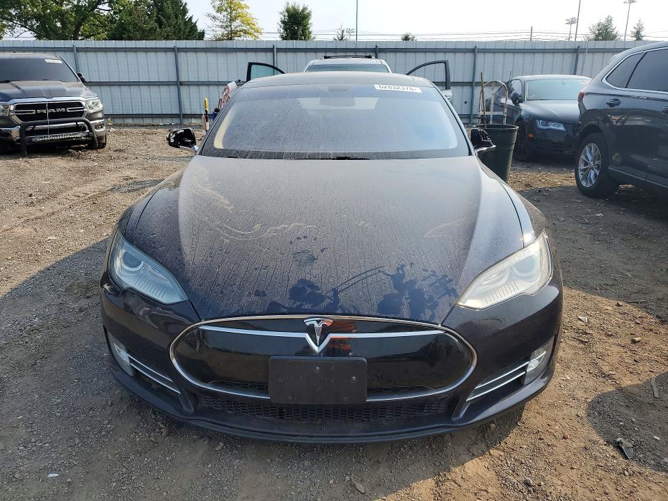Продажа на аукционе авто 2013 Tesla Model S, vin: 5YJSA1CN9DFP05163, номер лота: 62832376