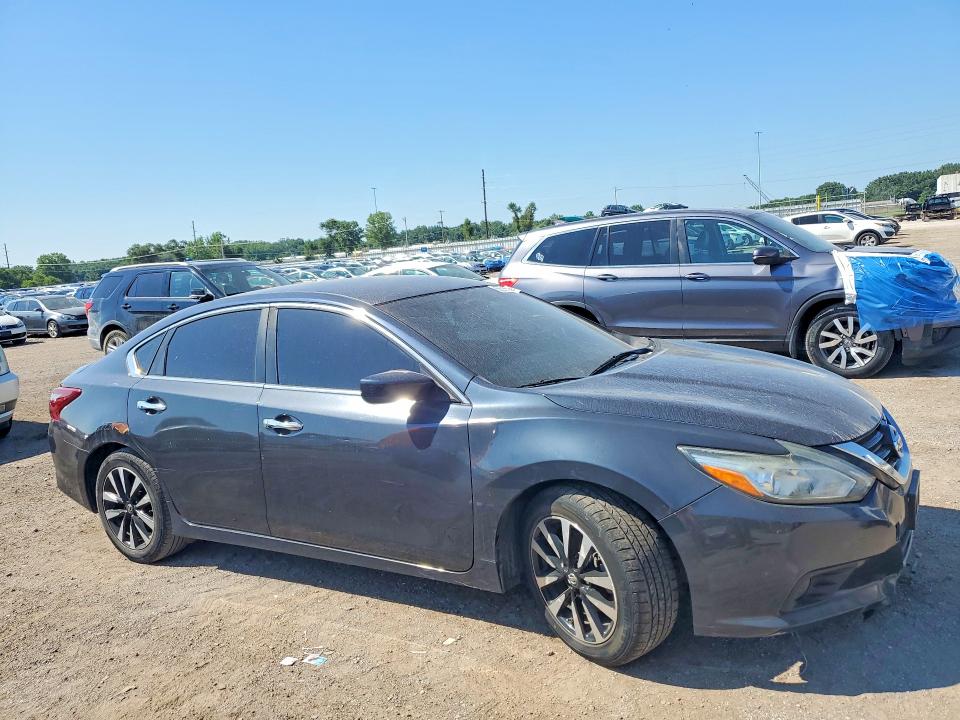 2018 Nissan Altima მანქანა იყიდება აუქციონზე, vin: 1N4AL3AP7JC124443, აუქციონის ნომერი: 60599056