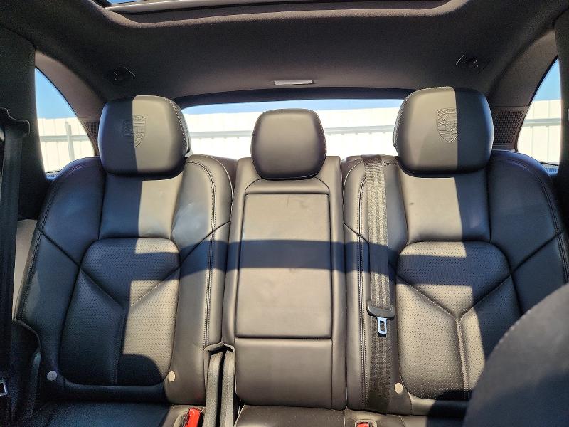 60324996 :رقم المزاد ، WP1AE2A26JLA71879 vin ، 2018 Porsche Cayenne مزاد بيع