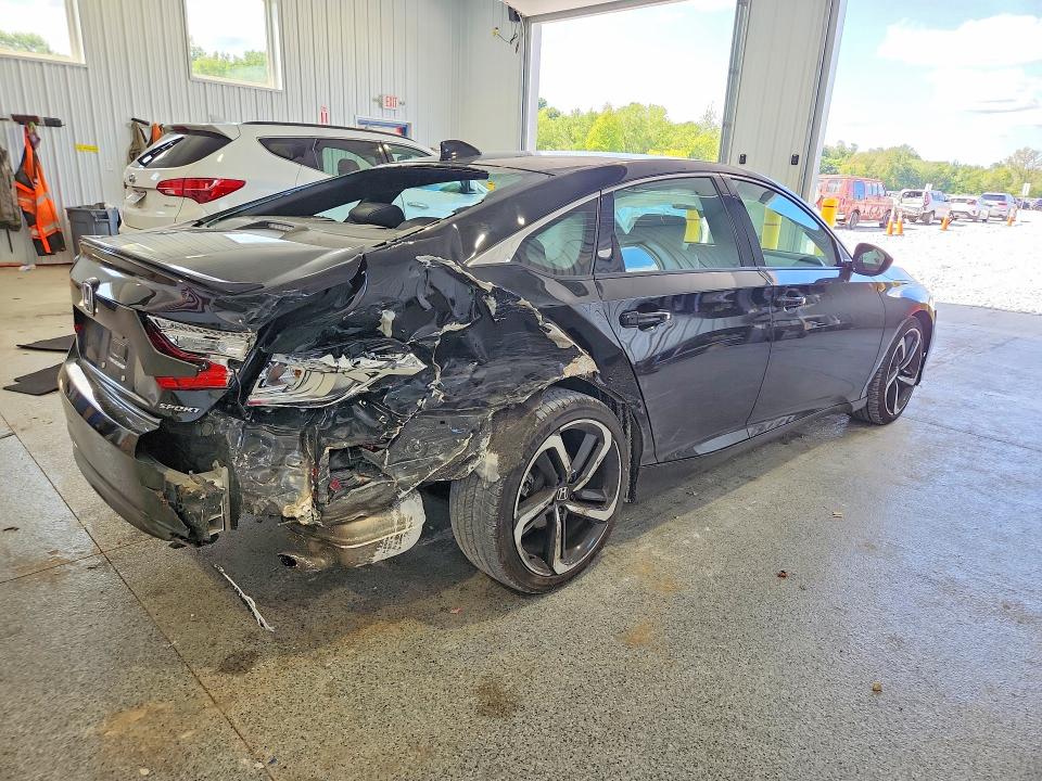 Продажа на аукционе авто 2022 Honda Accord, vin: 1HGCV1F37NA103229, номер лота: 62714916