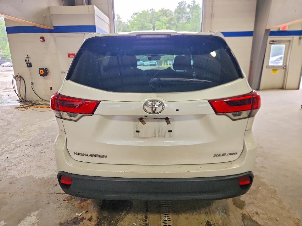 Aukcja sprzedaży 2019 Toyota Highlander, vin: 5TDJZRFH1KS701299, numer aukcji: 59729026