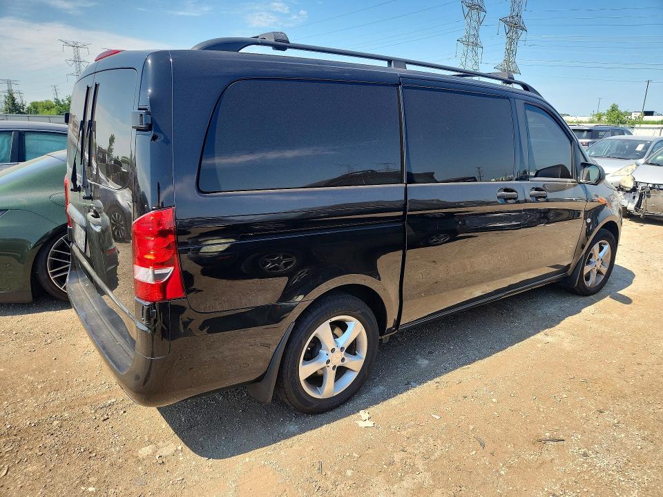 60591676 :رقم المزاد ، WD4PG2EE9H3305376 vin ، 2017 Mercedes-benz Metris مزاد بيع