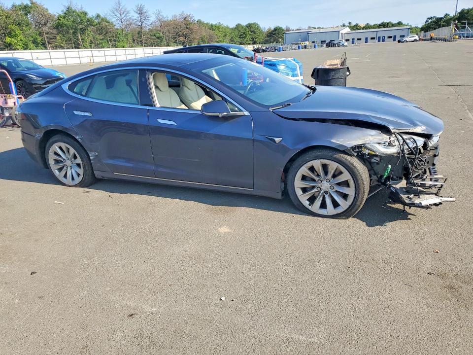 2018 Tesla Model S მანქანა იყიდება აუქციონზე, vin: 5YJSA1E26JF297011, აუქციონის ნომერი: 62260946