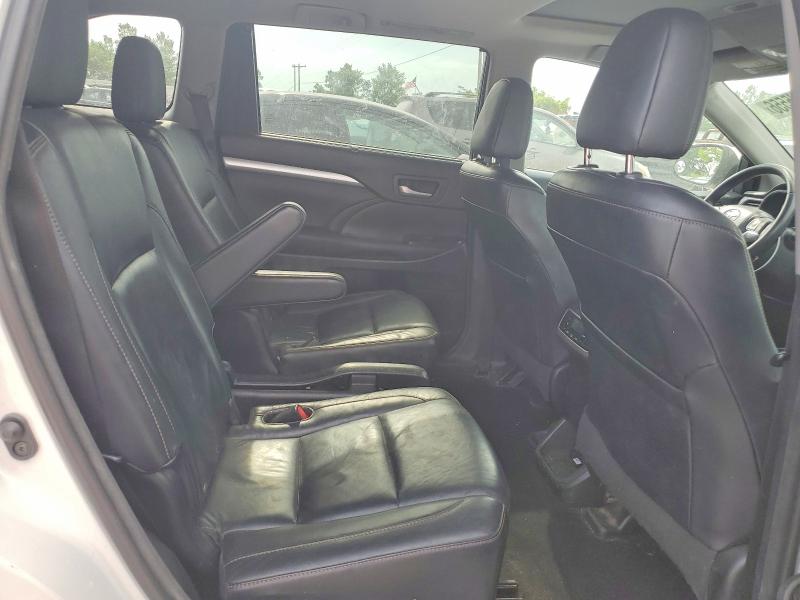 59975556 :رقم المزاد ، 5TDJKRFH7FS185086 vin ، 2015 Toyota Highlander مزاد بيع