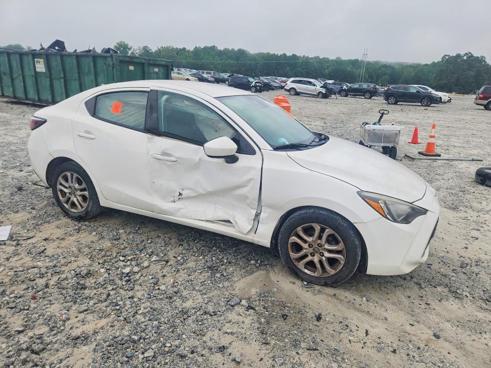 60766236 :رقم المزاد ، 3MYDLBYV0HY168891 vin ، 2017 Toyota Yaris Ia مزاد بيع