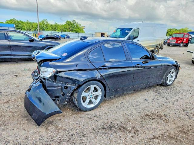 2014 Bmw 320 მანქანა იყიდება აუქციონზე, vin: WBA3B1G5XENS77616, აუქციონის ნომერი: 62008176