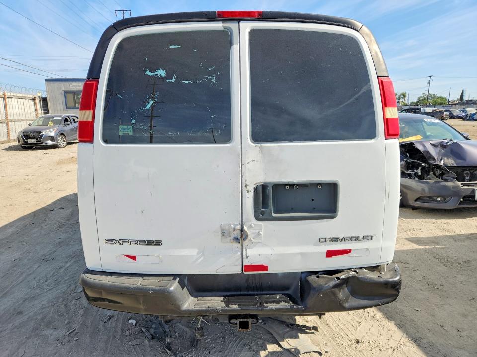 Auction sale of the 2005 Gmc Savana, vin: 1GTHG39U451251272, lot number: 62758816
