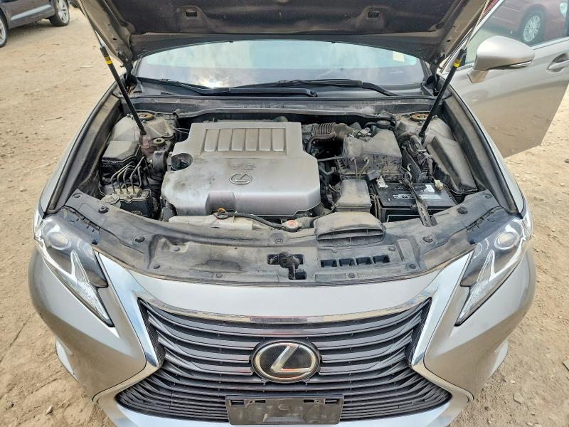 61870596 :رقم المزاد ، 58ABK1GG9JU086855 vin ، 2018 Lexus Es مزاد بيع