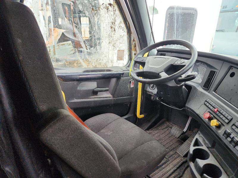 2024 Freightliner Cascadia 126 მანქანა იყიდება აუქციონზე, vin: 3AKJHHDR2RSVA7510, აუქციონის ნომერი: 61892406