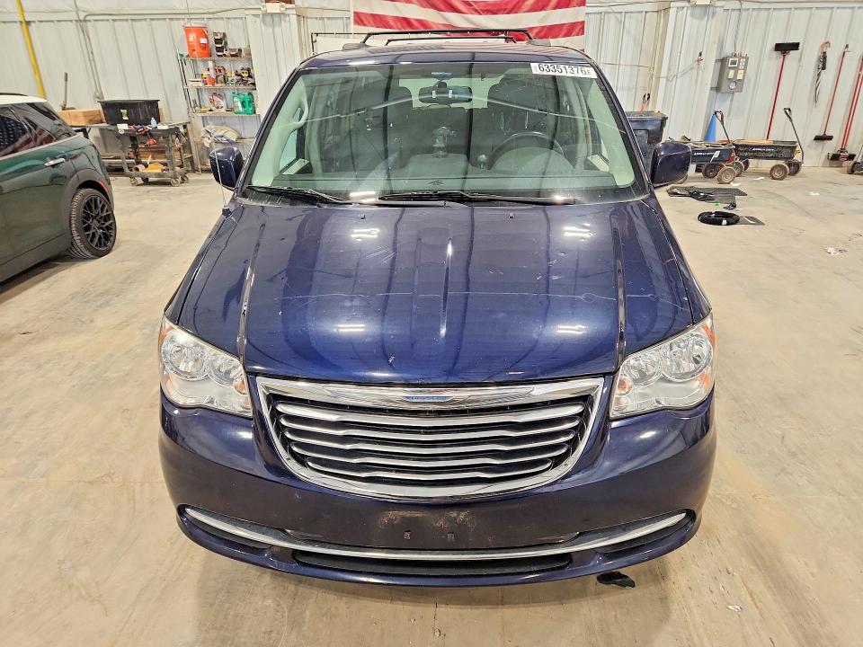 63351376 :رقم المزاد ، 2C4RC1BG0FR583134 vin ، 2015 Chrysler Town & Country مزاد بيع