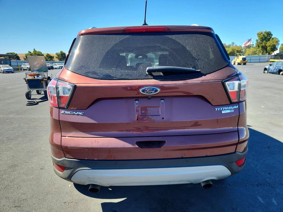 Продаж на аукціоні авто 2018 Ford Escape, vin: 1FMCU9J97JUA56994, номер лоту: 62868766