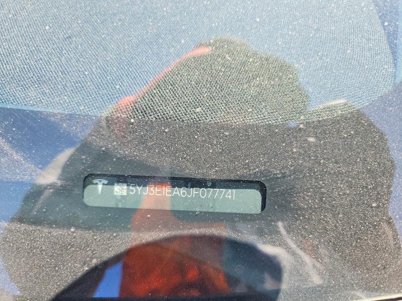62113276 :رقم المزاد ، 5YJ3E1EA6JF077741 vin ، 2018 Tesla Model 3 مزاد بيع