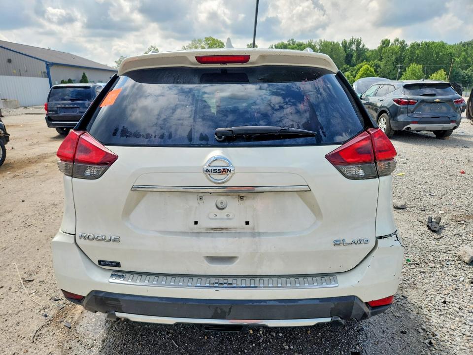 59321006 :رقم المزاد ، 5N1AT2MV7HC889141 vin ، 2017 Nissan Rogue مزاد بيع