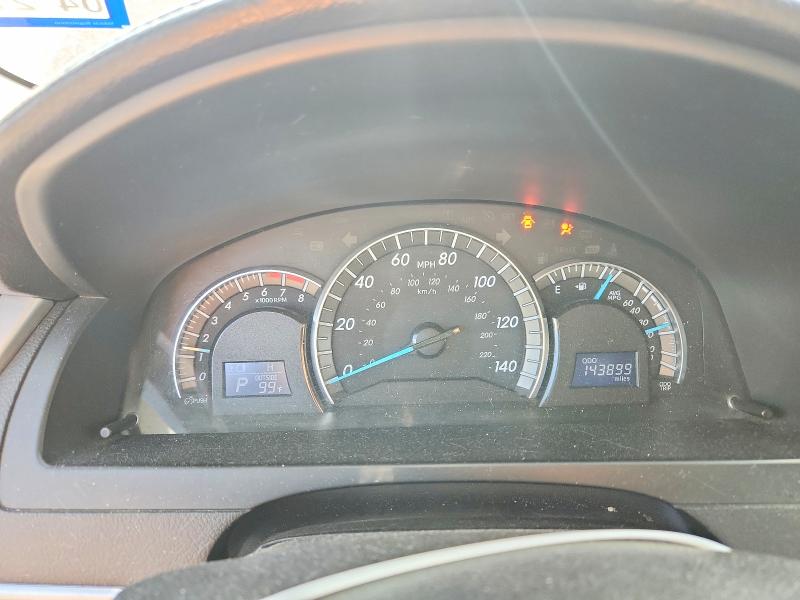 63024086 :رقم المزاد ، 4T1BF1FK3EU817044 vin ، 2014 Toyota Camry مزاد بيع