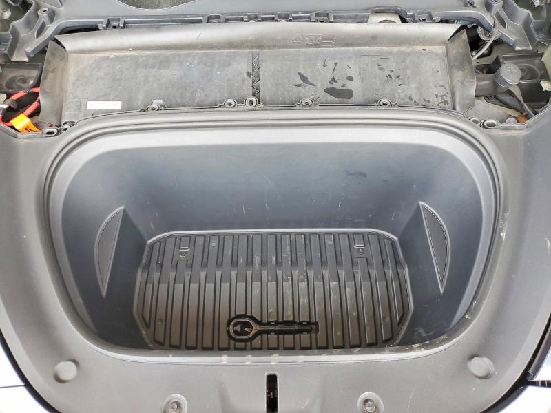 60681596 :رقم المزاد ، 7SAYGAEE1PF662788 vin ، 2023 Tesla Model Y مزاد بيع