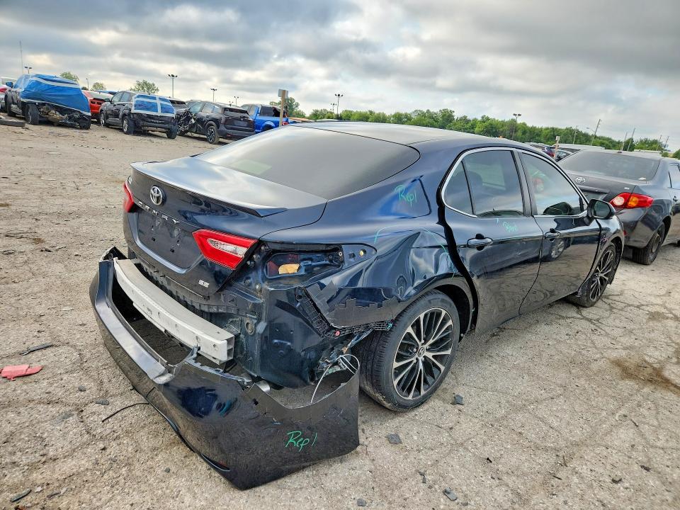 2018 Toyota Camry მანქანა იყიდება აუქციონზე, vin: JTNB11HK5J3033136, აუქციონის ნომერი: 59055216
