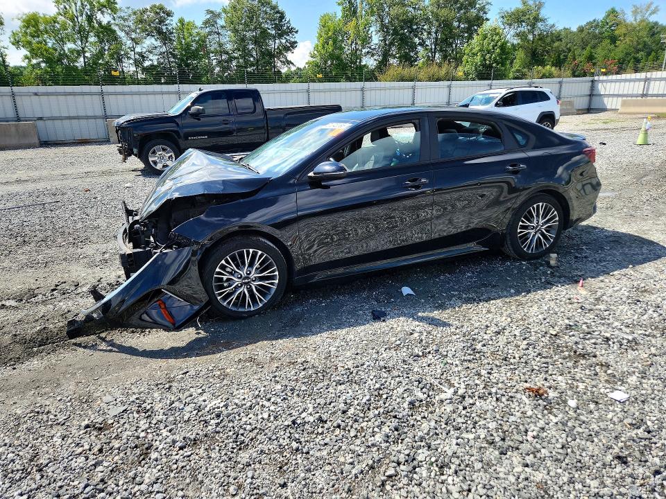 61046396 :رقم المزاد ، 3KPF54AD8PE582936 vin ، 2023 Kia Forte مزاد بيع