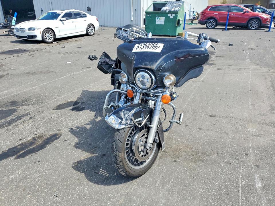 61394266 :رقم المزاد ، 1HD1KEM12BB644457 vin ، 2011 Harley-davidson Flhtk مزاد بيع
