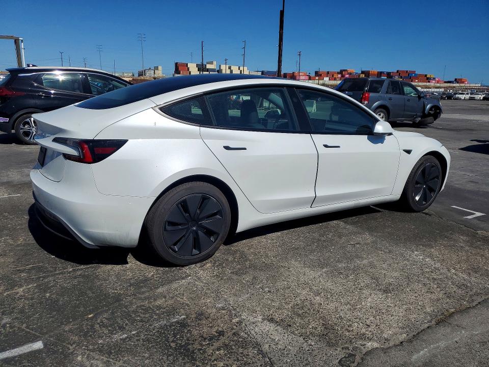 61641466 :رقم المزاد ، 5YJ3E1EA7SF880494 vin ، 2025 Tesla Model 3 مزاد بيع