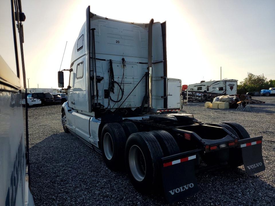 59232816 :رقم المزاد ، 4V4NC9EH9LN259825 vin ، 2020 Volvo Vnl مزاد بيع