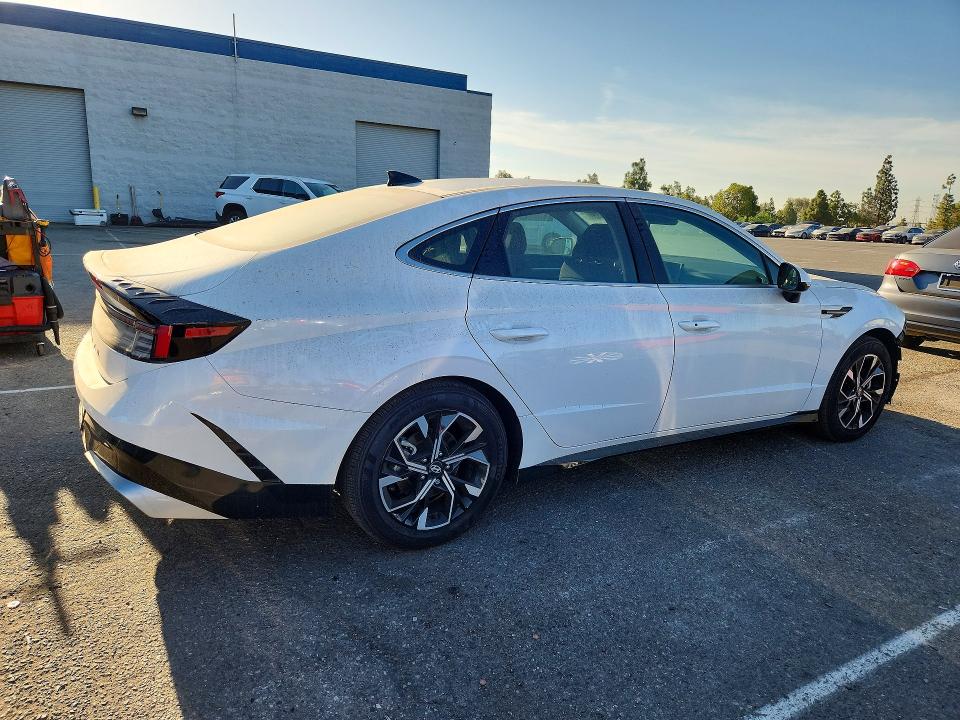 Auction sale of the 2025 Hyundai Sonata, vin: KMHL64JA2SA514242, lot number: 62458786