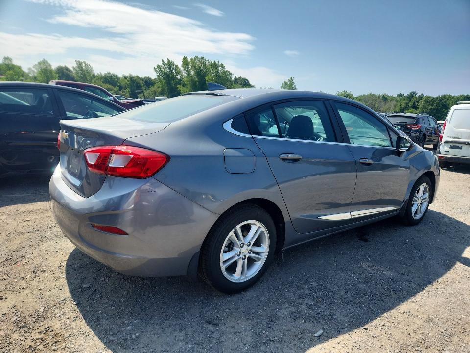 2018 Chevrolet Cruze მანქანა იყიდება აუქციონზე, vin: 1G1BE5SM5J7173022, აუქციონის ნომერი: 58247806