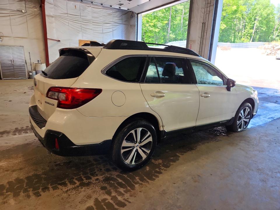 59640676 :رقم المزاد ، 4S4BSANCXJ3385431 vin ، 2018 Subaru Outback مزاد بيع