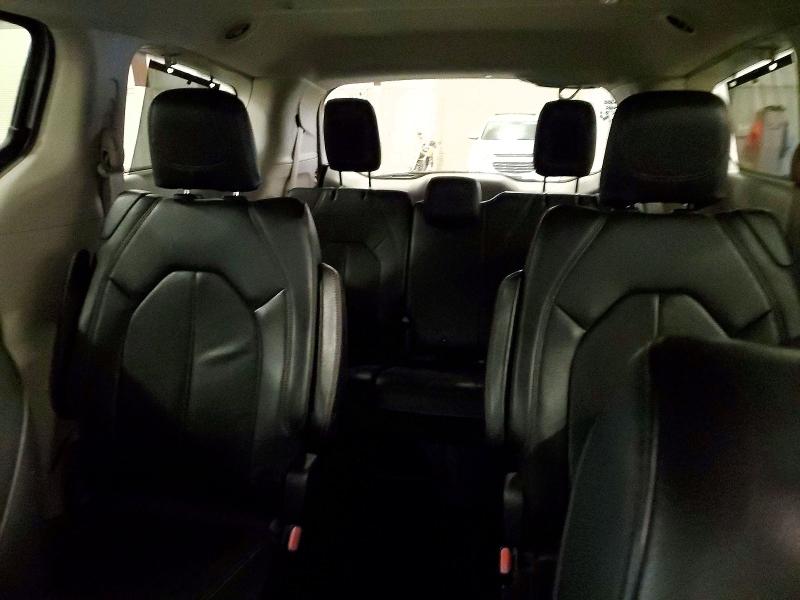 60470306 :رقم المزاد ، 2C4RC1BG8JR149181 vin ، 2018 Chrysler Pacifica مزاد بيع