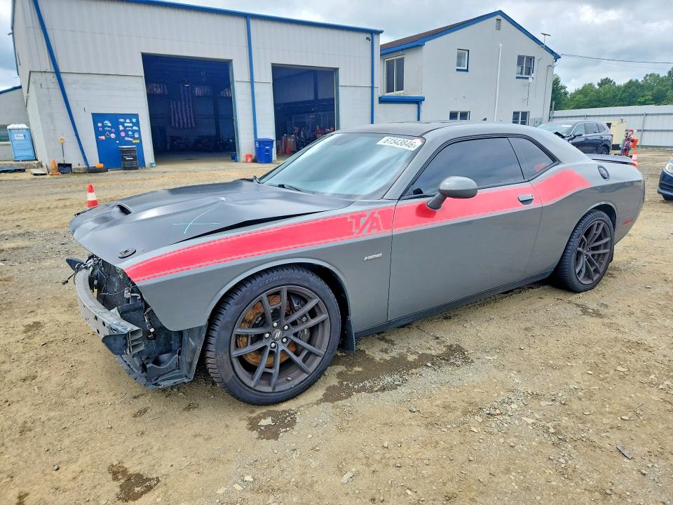 61543846 :رقم المزاد ، 2C3CDZFJ7HH632883 vin ، 2017 Dodge Challenger مزاد بيع