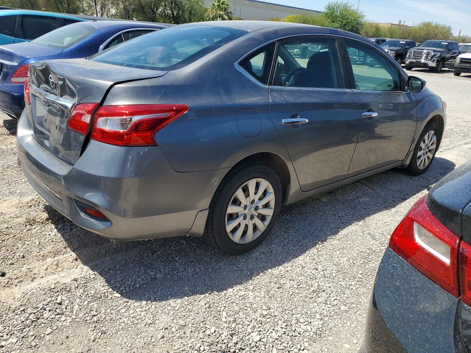 Продажа на аукционе авто 2017 Nissan Sentra, vin: 3N1AB7AP8HY218159, номер лота: 62680826