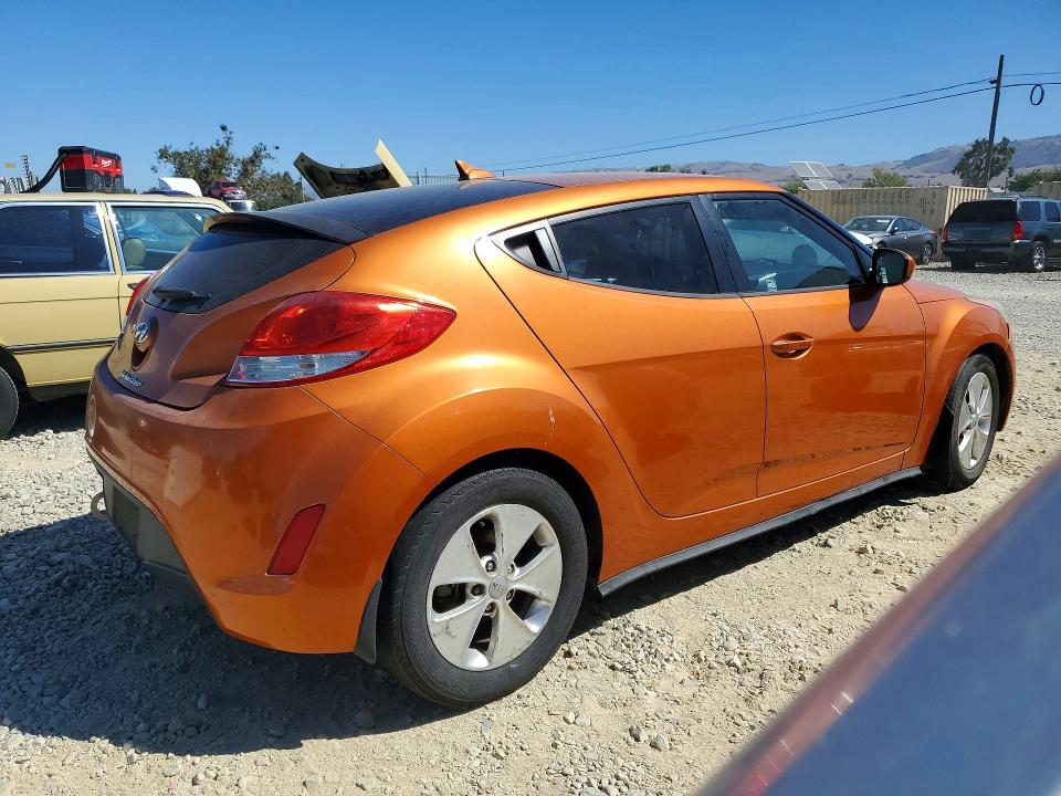 2013 Hyundai Veloster მანქანა იყიდება აუქციონზე, vin: KMHTC6AD3DU133404, აუქციონის ნომერი: 62728096