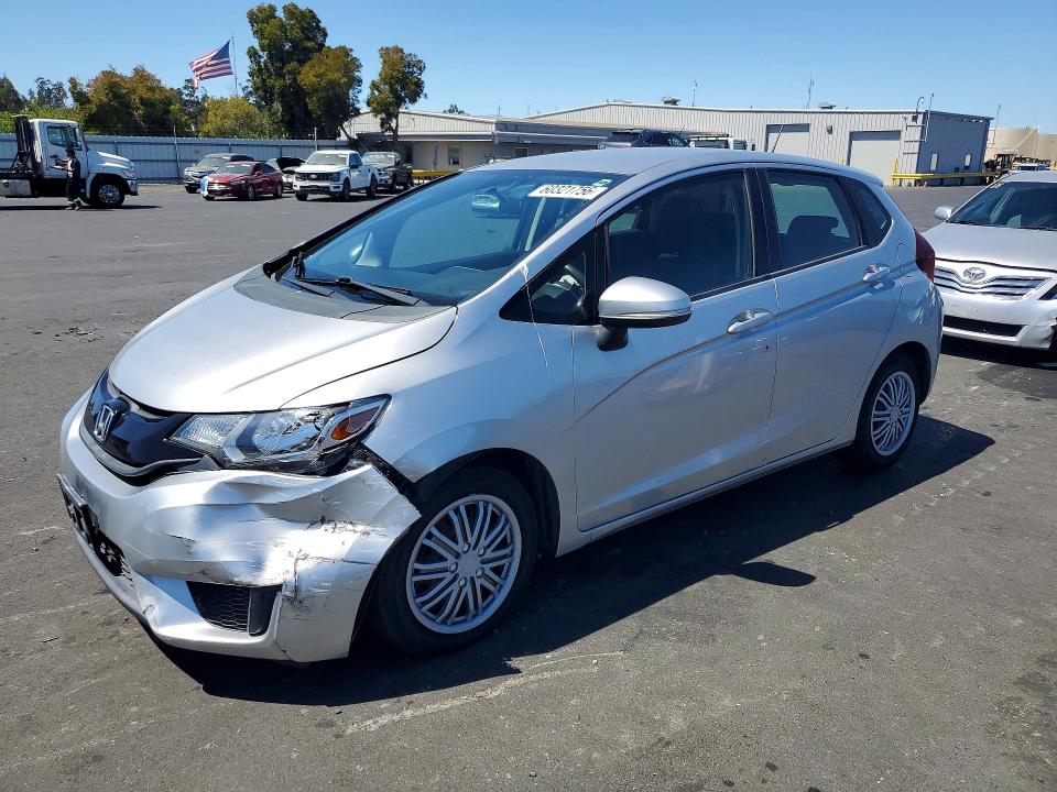 60321756 :رقم المزاد ، 3HGGK5G56FM753854 vin ، 2015 Honda Fit مزاد بيع