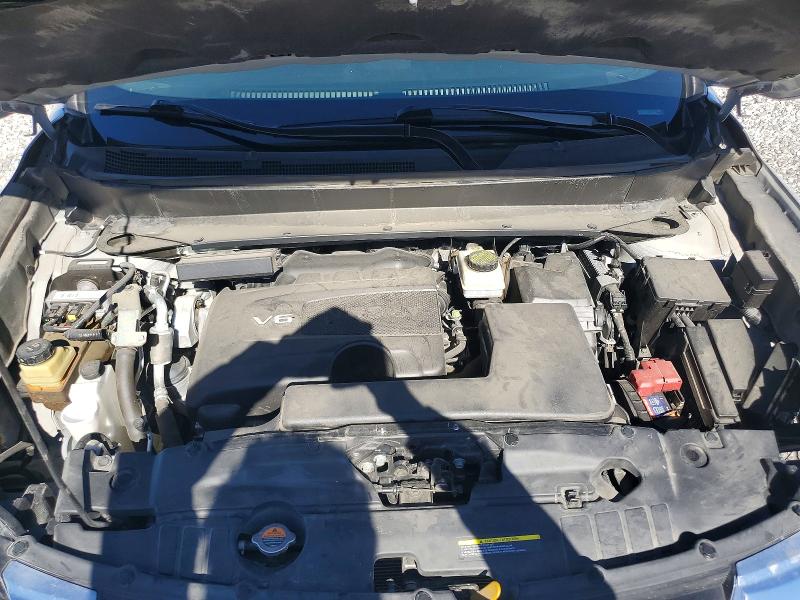 60211046 :رقم المزاد ، 5N1DR2MN4JC638062 vin ، 2018 Nissan Pathfinder مزاد بيع