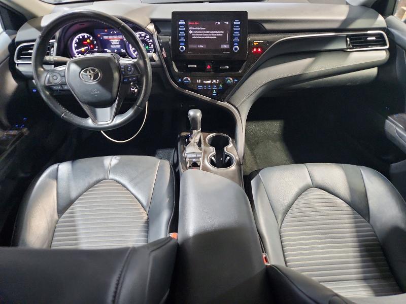 62930796 :رقم المزاد ، 4T1G11BK6NU069318 vin ، 2022 Toyota Camry مزاد بيع
