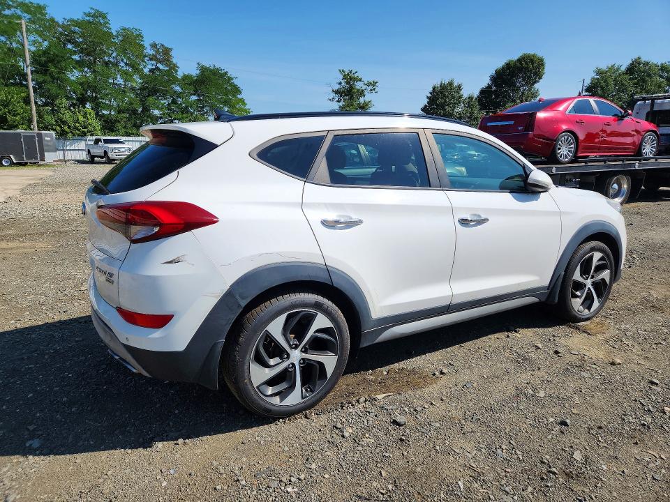 61676436 :رقم المزاد ، KM8J3CA22HU289010 vin ، 2017 Hyundai Tucson مزاد بيع