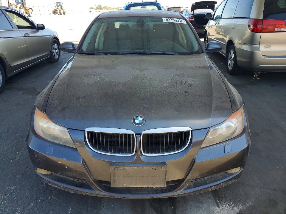 2006 Bmw 325 მანქანა იყიდება აუქციონზე, vin: WBAVB13556KR62222, აუქციონის ნომერი: 63250316