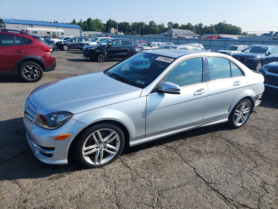 Продажа на аукционе авто 2013 Mercedes-benz C, vin: WDDGF8AB7DA843808, номер лота: 62790806