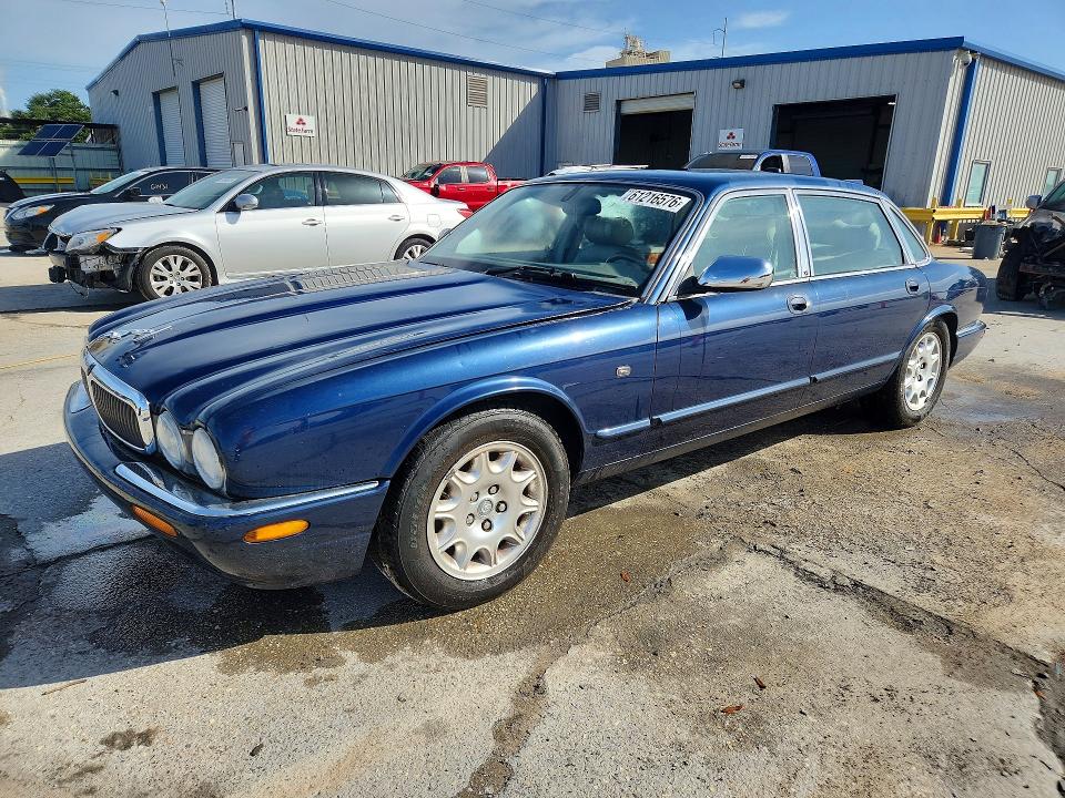 2000 Jaguar Xj8 მანქანა იყიდება აუქციონზე, vin: SAJDA23C6YLF07466, აუქციონის ნომერი: 61216576