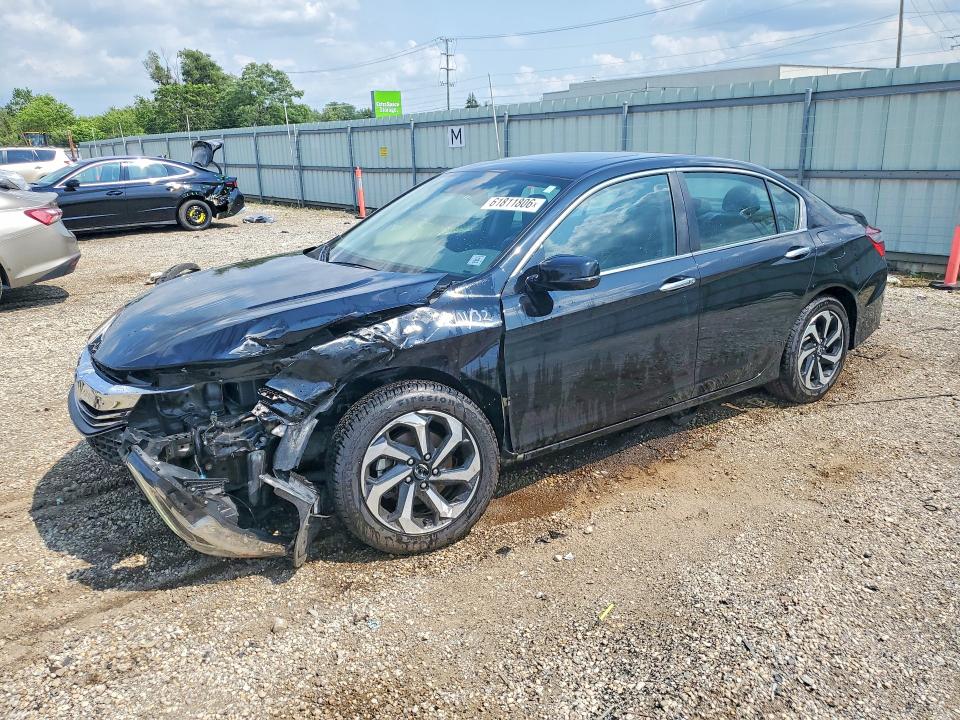 61811806 :رقم المزاد ، 1HGCR2F98HA135108 vin ، 2017 Honda Accord مزاد بيع