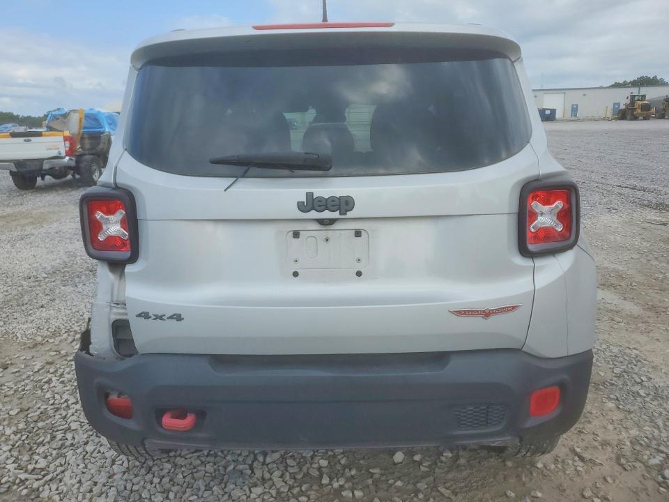 2015 Jeep Renegade მანქანა იყიდება აუქციონზე, vin: ZACCJBCT0FPB70017, აუქციონის ნომერი: 60795606