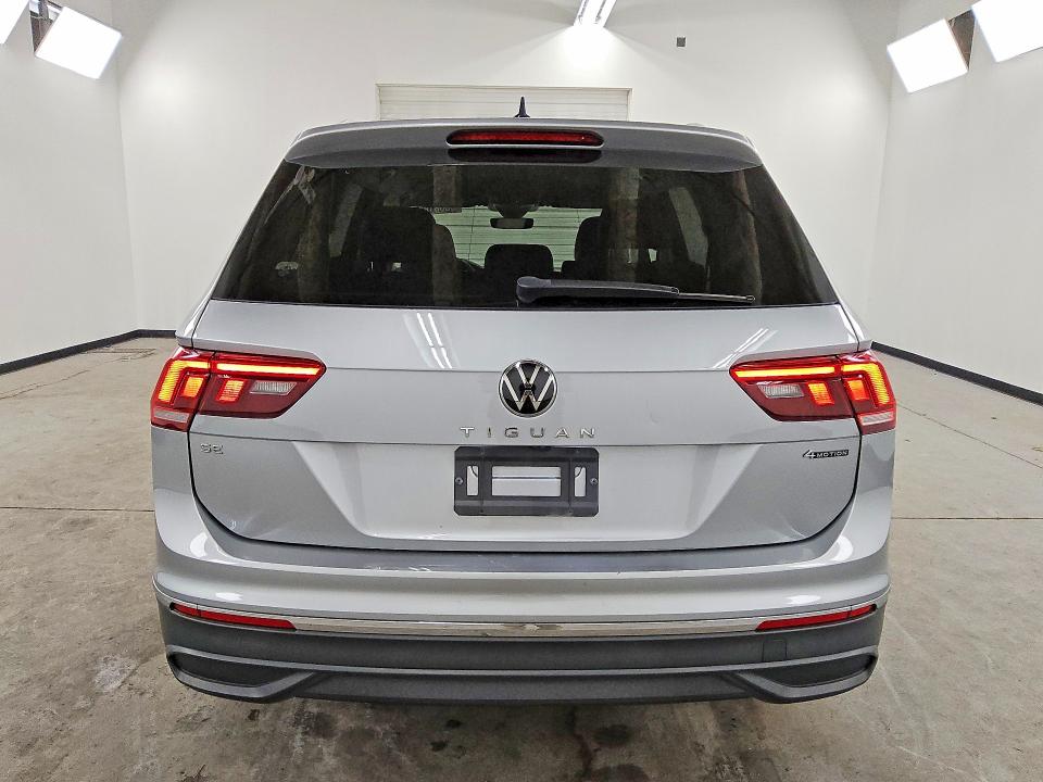56681886 :رقم المزاد ، 3VV2B7AX4NM142400 vin ، 2022 Volkswagen Tiguan مزاد بيع