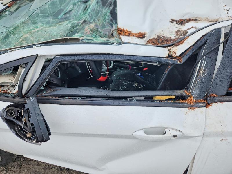 60438166 :رقم المزاد ، 3FADP4BJ5EM131316 vin ، 2014 Ford Fiesta مزاد بيع