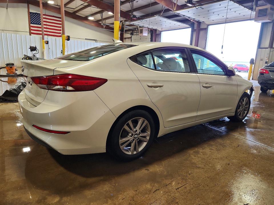 2017 Hyundai Elantra მანქანა იყიდება აუქციონზე, vin: KMHD84LF1HU102599, აუქციონის ნომერი: 60291086