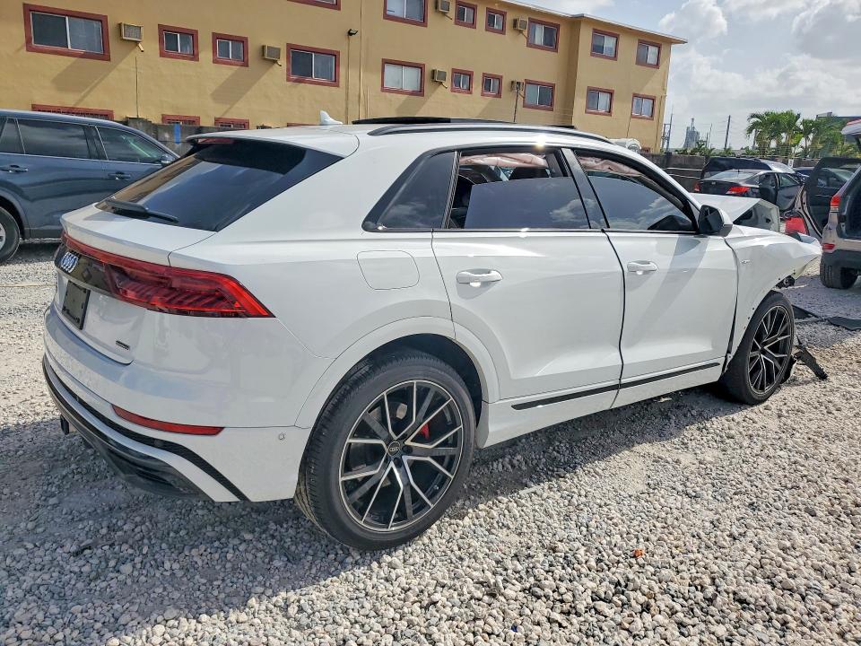 Продажа на аукционе авто 2022 Audi Q8, vin: WA1FVBF17ND021820, номер лота: 60330346