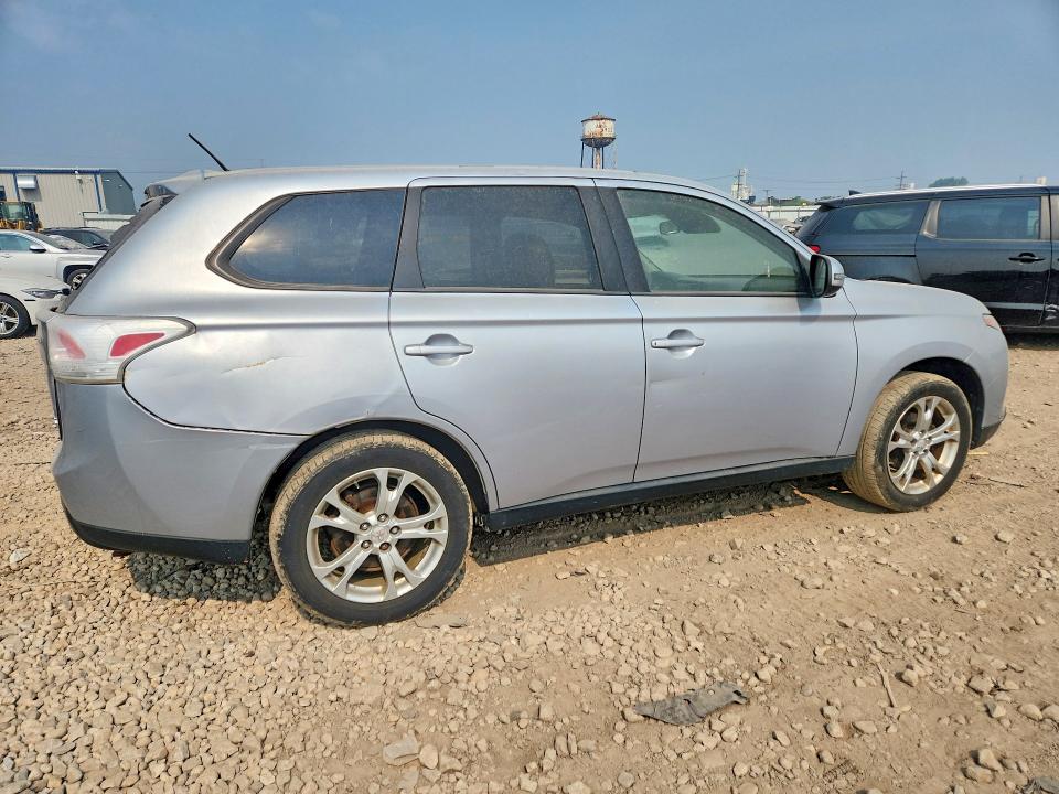61045866 :رقم المزاد ، JA4AZ3A37EZ005794 vin ، 2014 Mitsubishi Outlander مزاد بيع