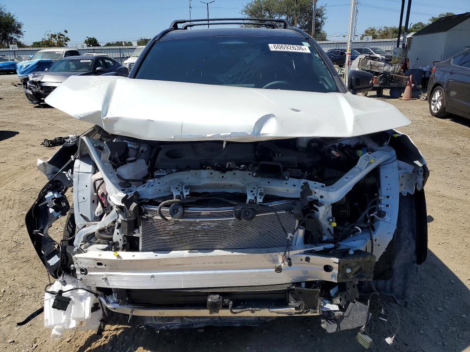 2026 Toyota Rav4 მანქანა იყიდება აუქციონზე, vin: JTM6CRAV1TJ002399, აუქციონის ნომერი: 60692636