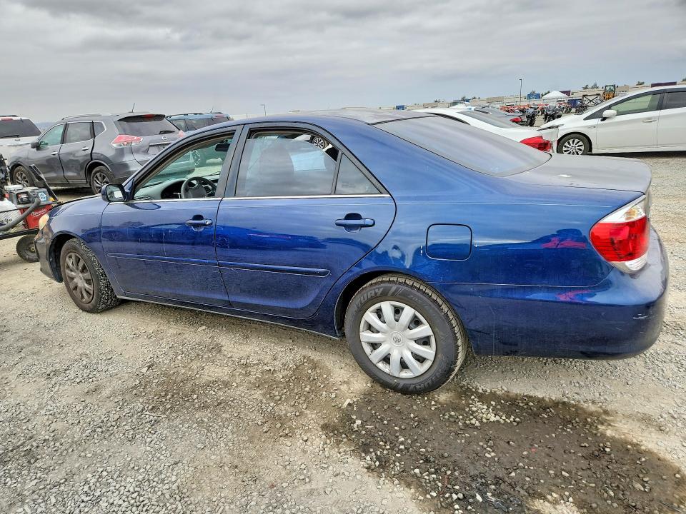 2005 Toyota Camry მანქანა იყიდება აუქციონზე, vin: 4T1BE30KX5U383485, აუქციონის ნომერი: 59259616